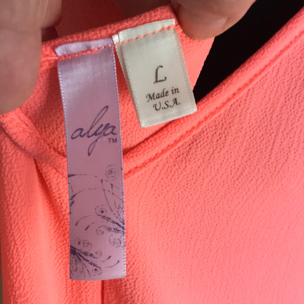 Top - Picture 3 of 4